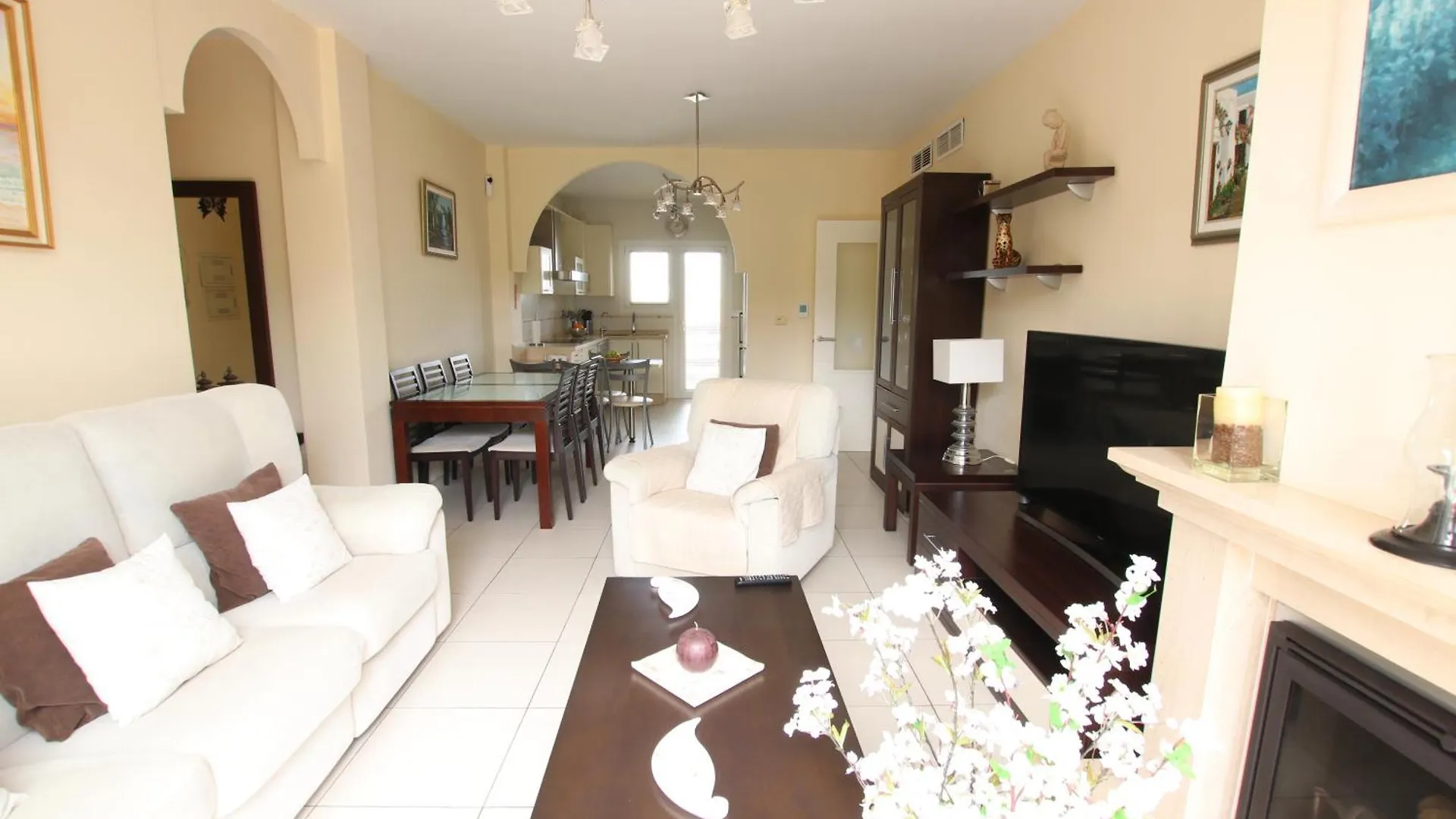 Tess Villa Andalusian Sun Malaga Spain