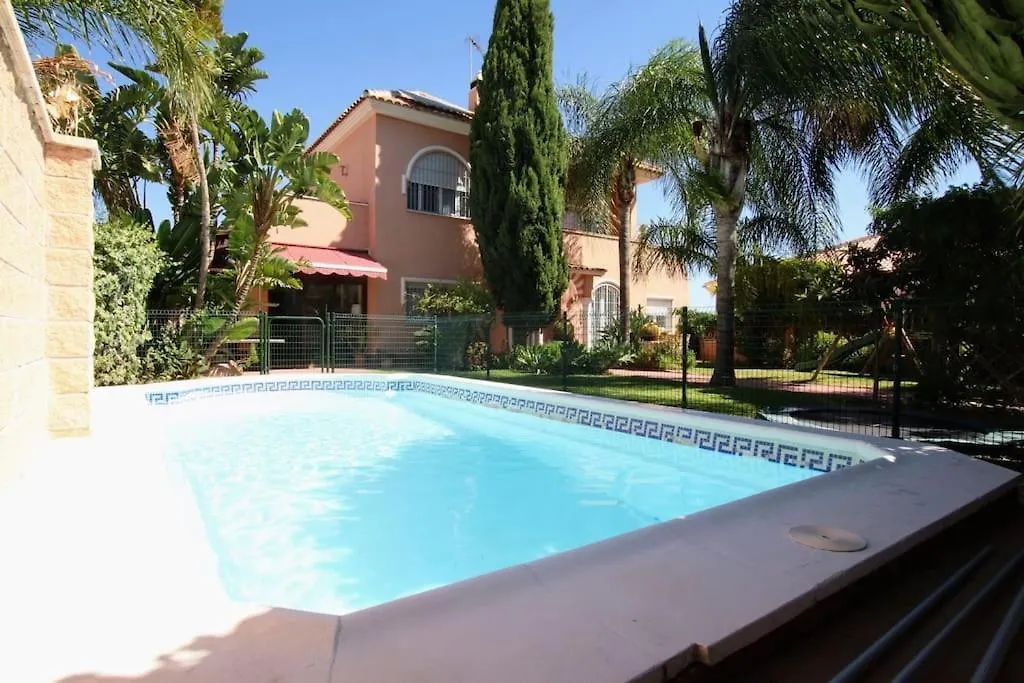 Tess Villa Andalusian Sun Málaga Tatil Evi